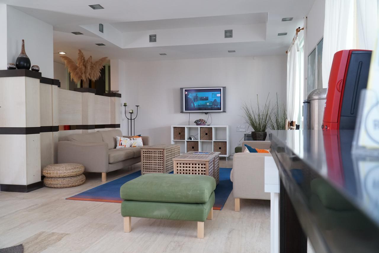R+ Hotel By Rooms Çeşme 외부 사진